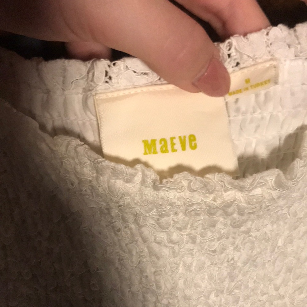Maeve - Picture 2 of 6